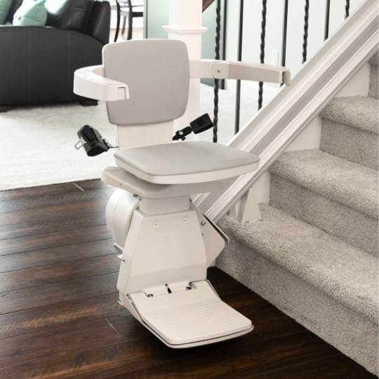 Richmond straight rail stairlift